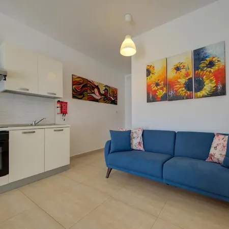 2 Bedroom Apts And Penthouse Close To Bugibba Promenade By Shortletsmalta St. Paul's Bay Exterior photo