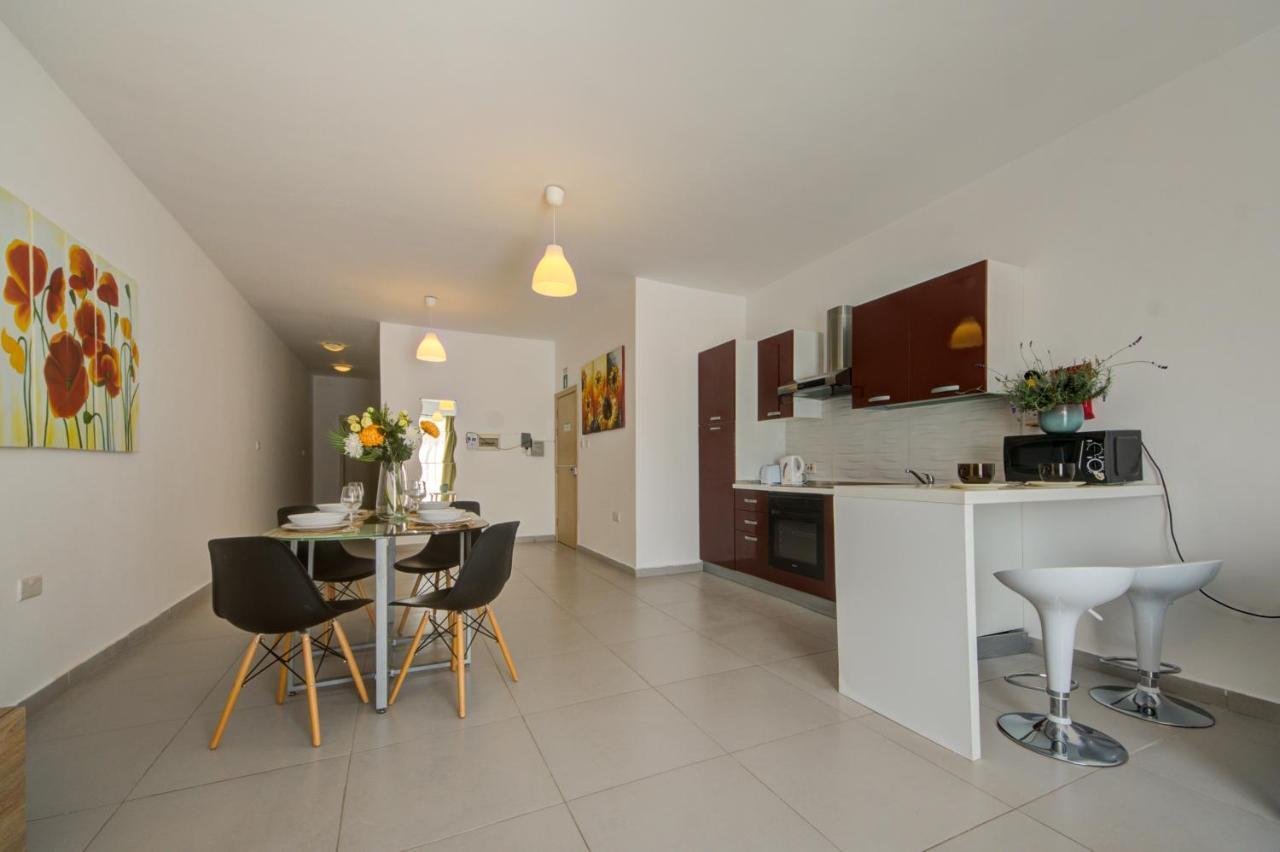 2 Bedroom Apts And Penthouse Close To Bugibba Promenade By Shortletsmalta San Pawl il-Baħar