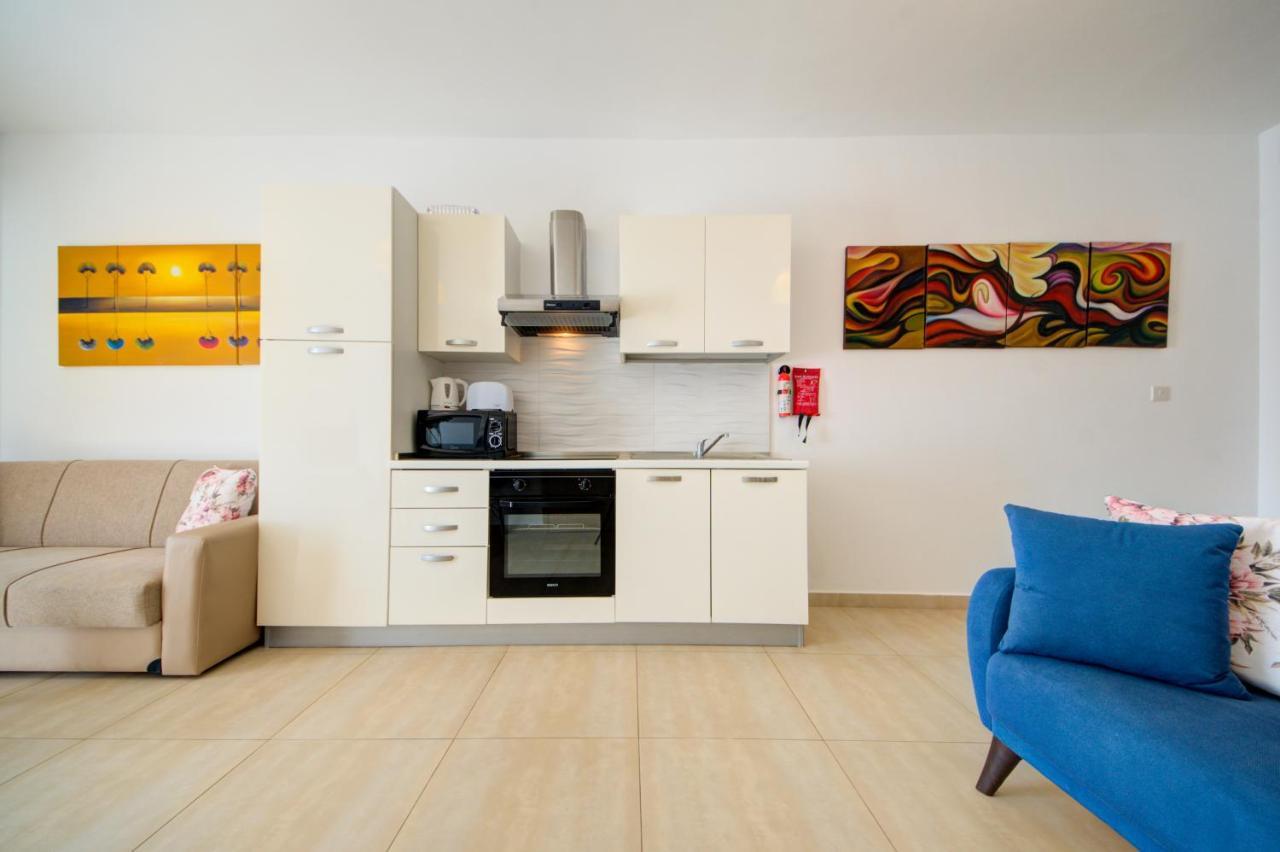 2 Bedroom Apts And Penthouse Close To Bugibba Promenade By Shortletsmalta * San Pawl il-Baħar