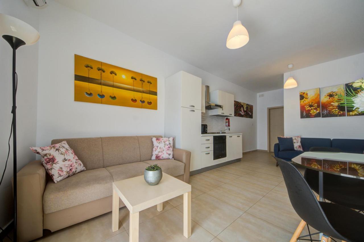 2 Bedroom Apts And Penthouse Close To Bugibba Promenade By Shortletsmalta Apartman San Pawl il-Baħar